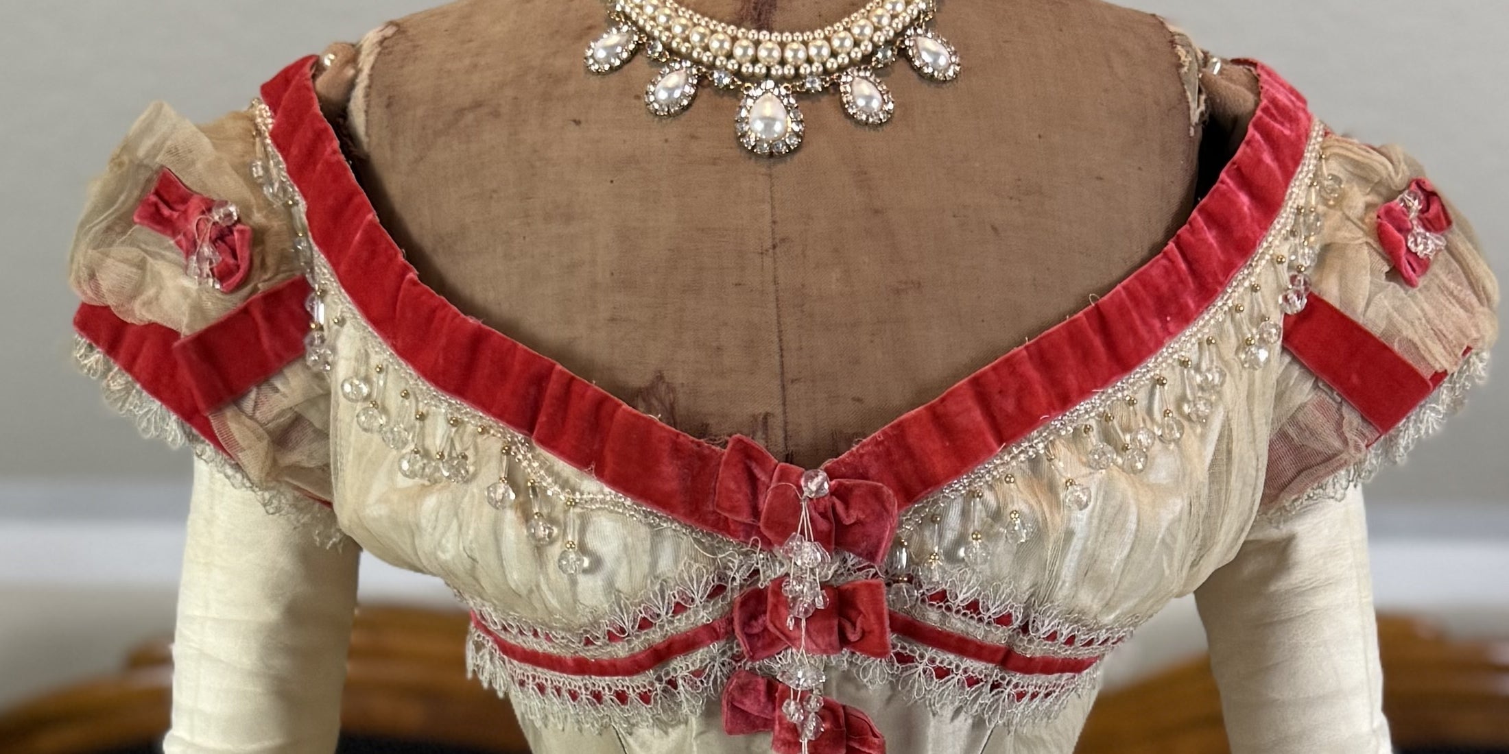 1850-1869 Antique Dresses – ANTIQUE GOWN