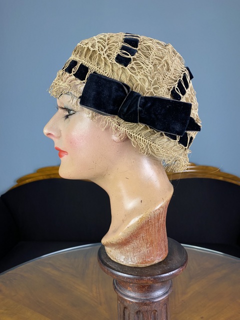 antique boudoir bonnet 1900
