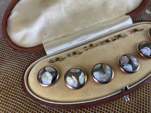 2 antique buttons 1905
