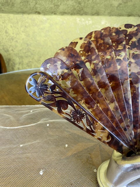 3 antique tortoise shell fan 1880