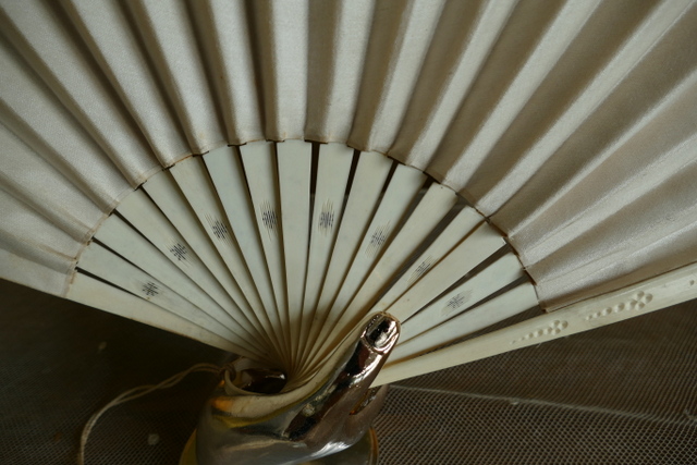 9 antique silk Bone feather Fan 1900