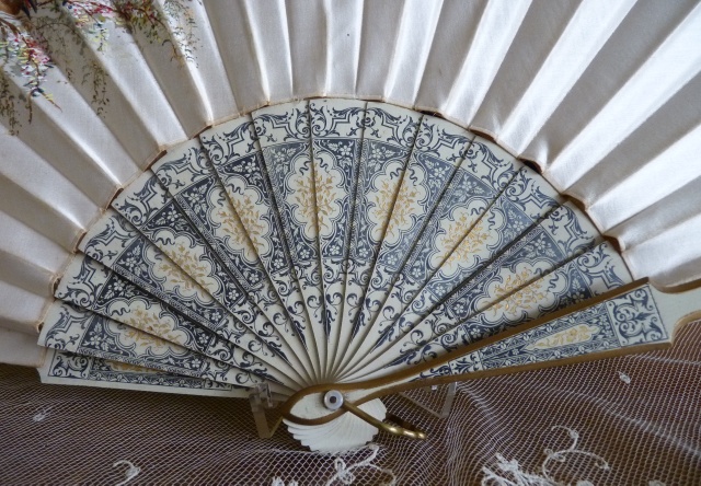 4 antique fan 1900