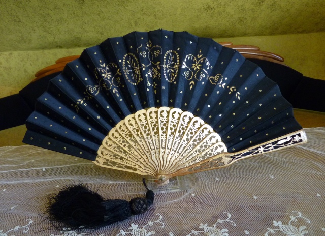 antique fan 1915
