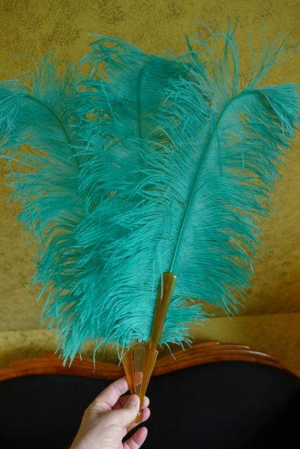 4 antique feather fan 1920