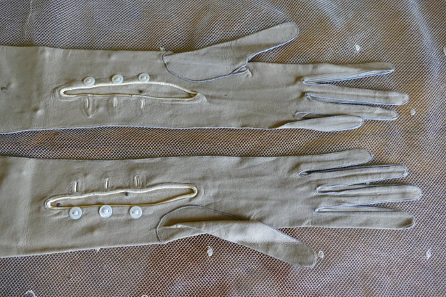 2 antique gloves 1890