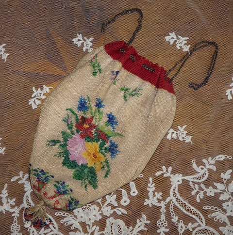 antique reticule, antique bag, antique purse, antique beaded purse, beaded purse 1870, beaded purse 1880, beaded purse 1890