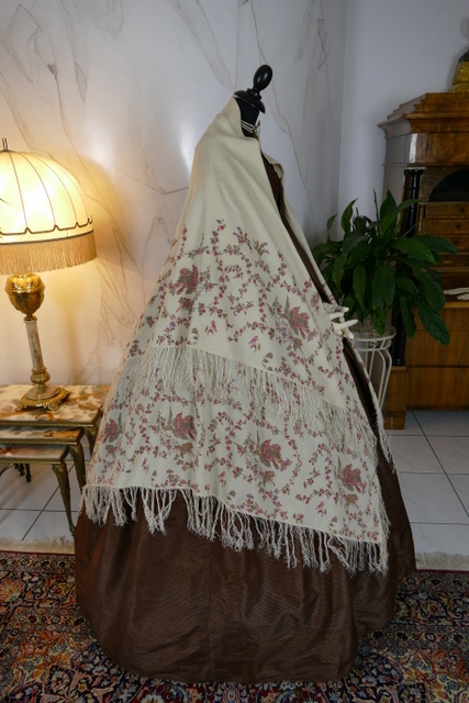 13 antique victorian shawl 1850