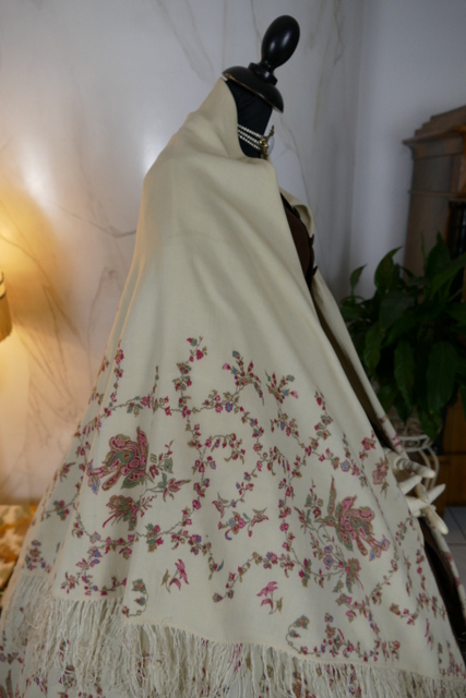 14 antique victorian shawl 1850