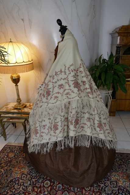 24 antique victorian shawl 1850