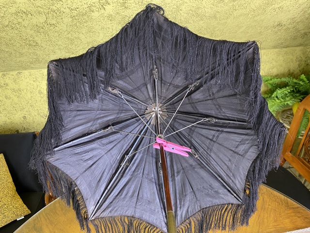 3 antique empire umbrella 1820
