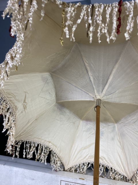 17 antique umbrella 1909