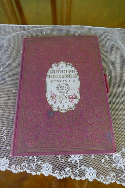 2 antikes rudolph Hertzog Jahresbuch 1914