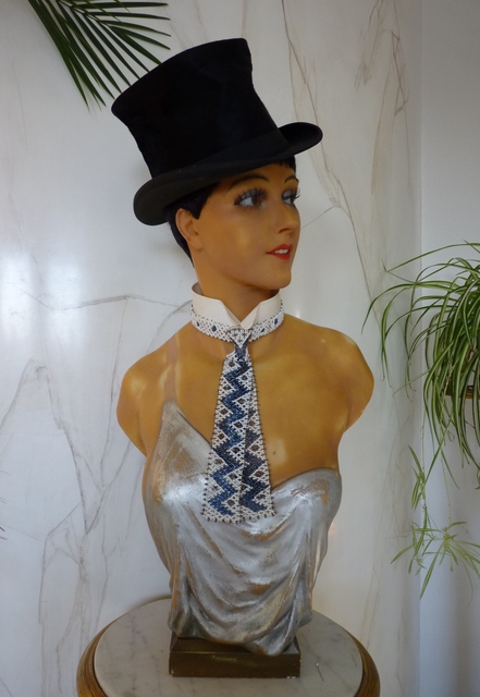 31 wax mannequin Paris 1920