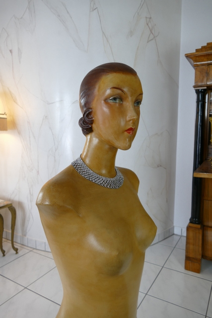 18 antique lingerie buste 1929