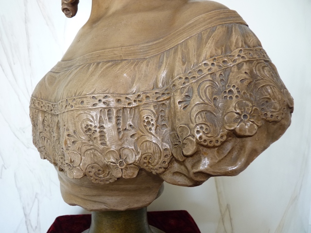 15 antique female bust