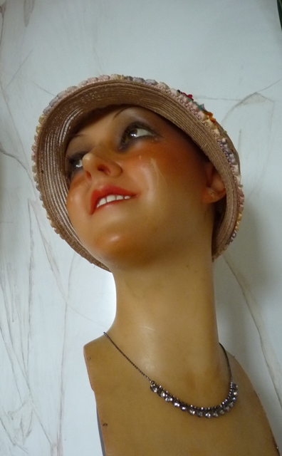antique mannequin, antique bust, wax bust, wax bust 1920, Kleiser Vienne, antique Jewellery Display Wax 