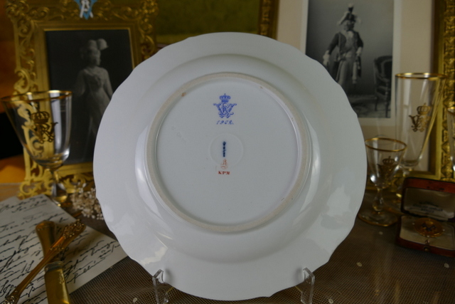 8 antique porcelain plate Neuozier Kaiser Wilhlem II