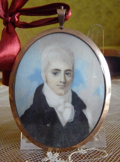 antique portrait medaillon 1800