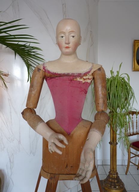 3 antique mannequin 1800