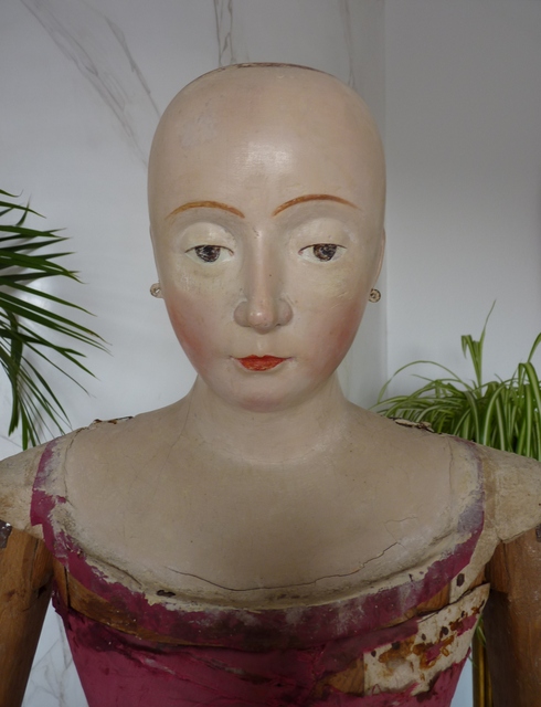 5 antique mannequin 1800