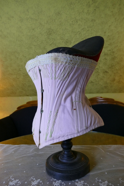25 antique corset mannequin 1885