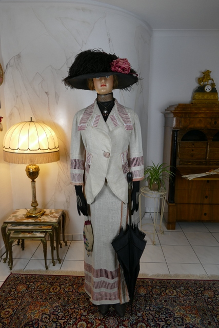 300 antique dress 1912
