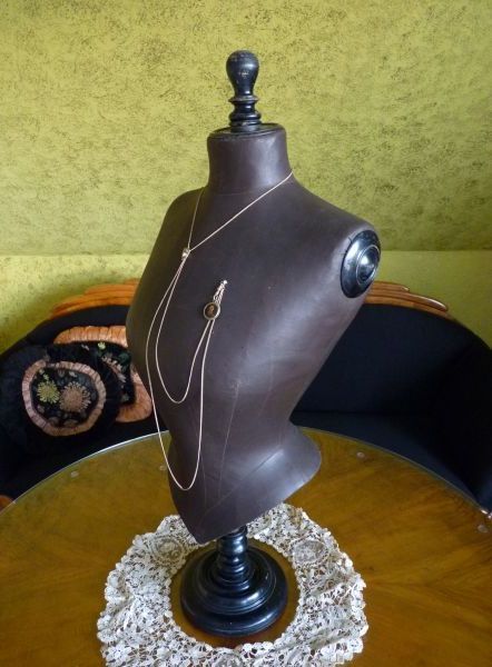 11 antique-corset-mannequin-bust