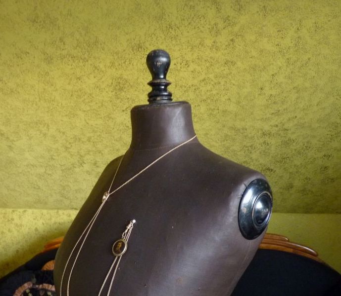 14 antique-corset-mannequin-bust