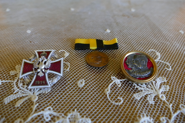 1 antique medals 1914