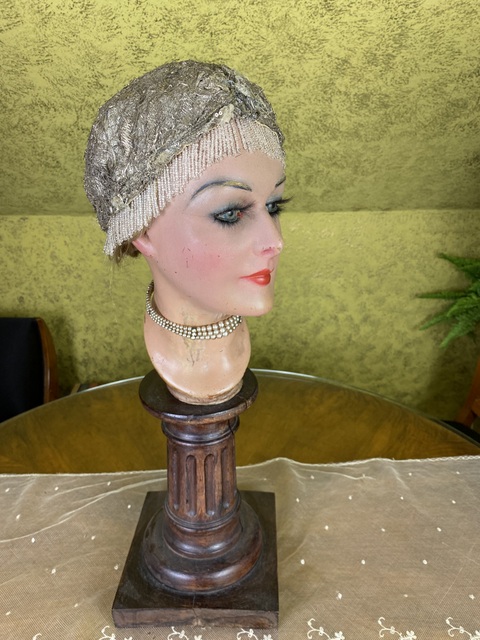12 antique lame bonnet 1920