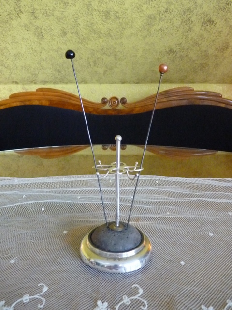 antique hat pin stand 1905
