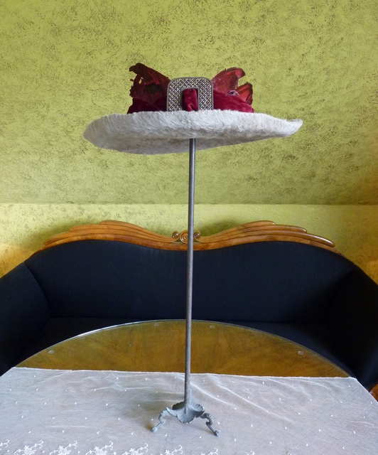 2 antique hat stand 1890