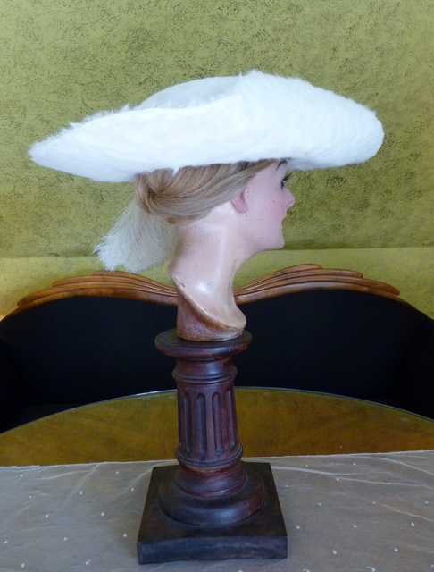 21 antique hat 1909