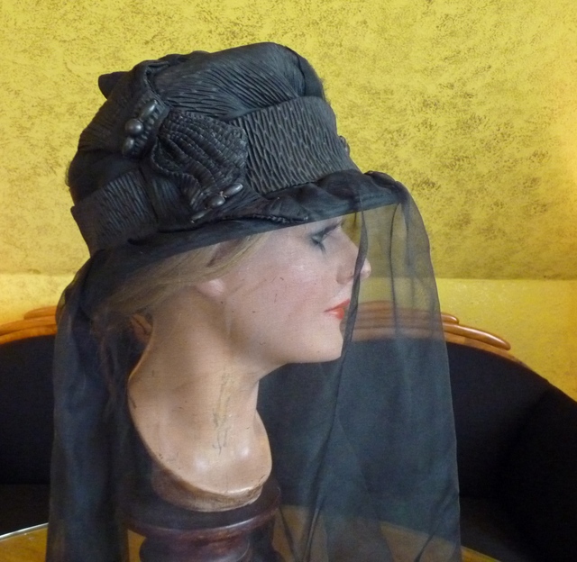 13 antique mourning hat 1910
