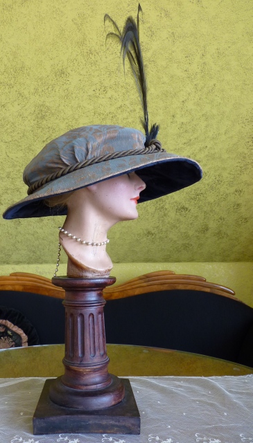 17 antique hat 1912
