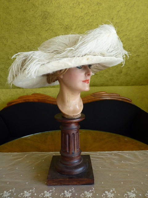 19 antique hat 1912
