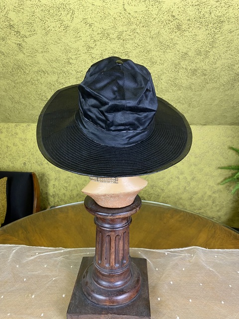 8 antique hat 1918