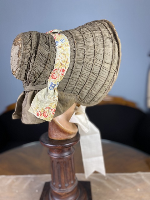 9 antique romantic period bonnet 1825