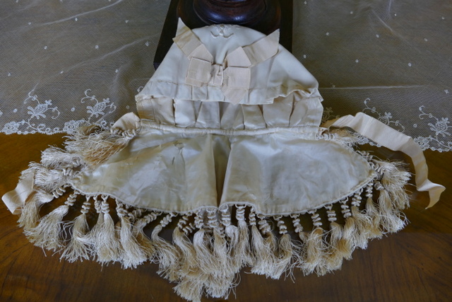 15 antique wedding bonnet 1870