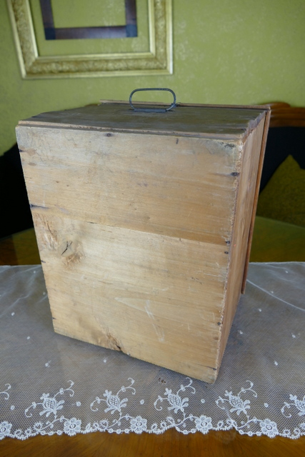 20 antique ROQUANCOURT wooden box 1879