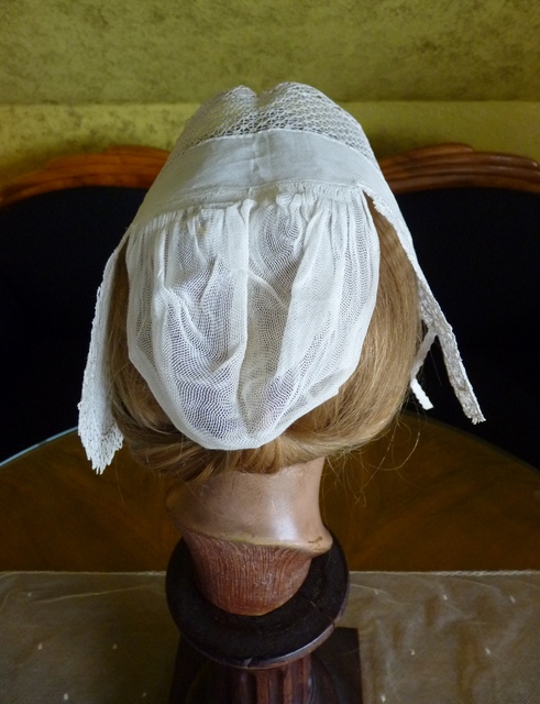 71 antique bonnet 19th century