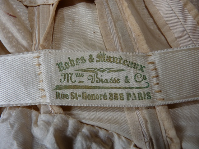 Robes & Manteaux * Mme Biasse & Co. * Rue St-Honoré 398 Paris