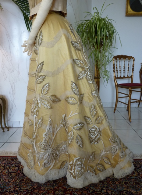 27 antique ball gown 1889