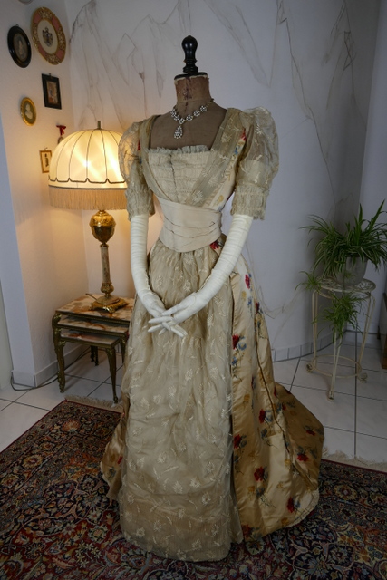 10 antique LEROUX Ball gown 1890