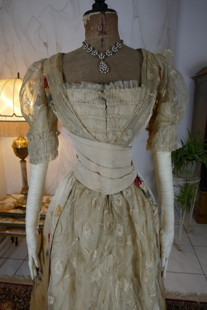 25 antique LEROUX Ball gown 1890