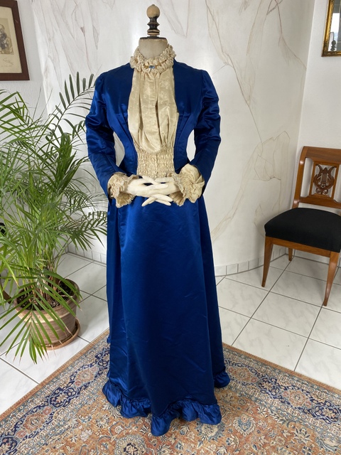 11 antique maternity dress 1890