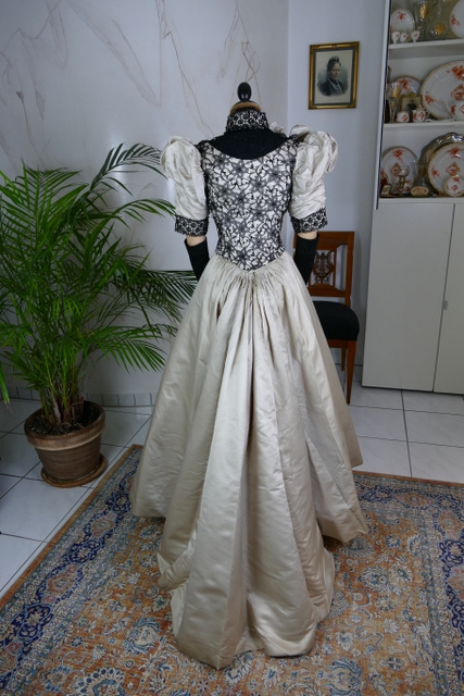 16 antique evening gown 1893
