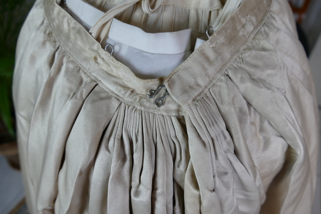 31 antique evening gown 1893