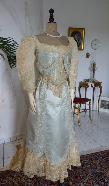8 antique evening gown Worth 1894