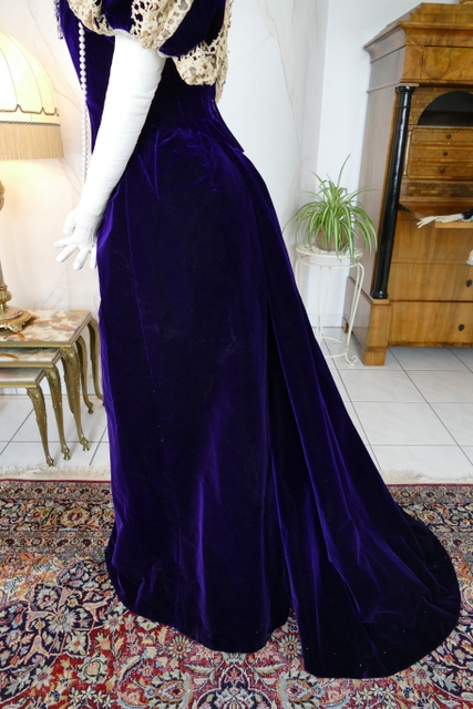 14 antique evening gown Jeanne Hallee 1895